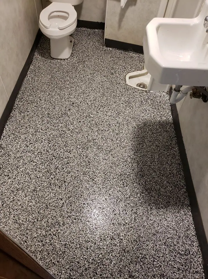 Flake coated garage floor, Green Bay area